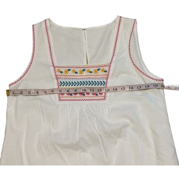 BCBGeneration Mini Dress Embroidered Floral Square Neck Oversized Small - Picture 3 of 11